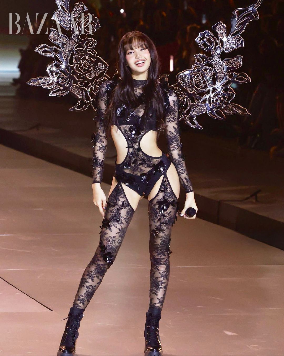 bzvn-victoria-secret-2025-twice-lisa-5