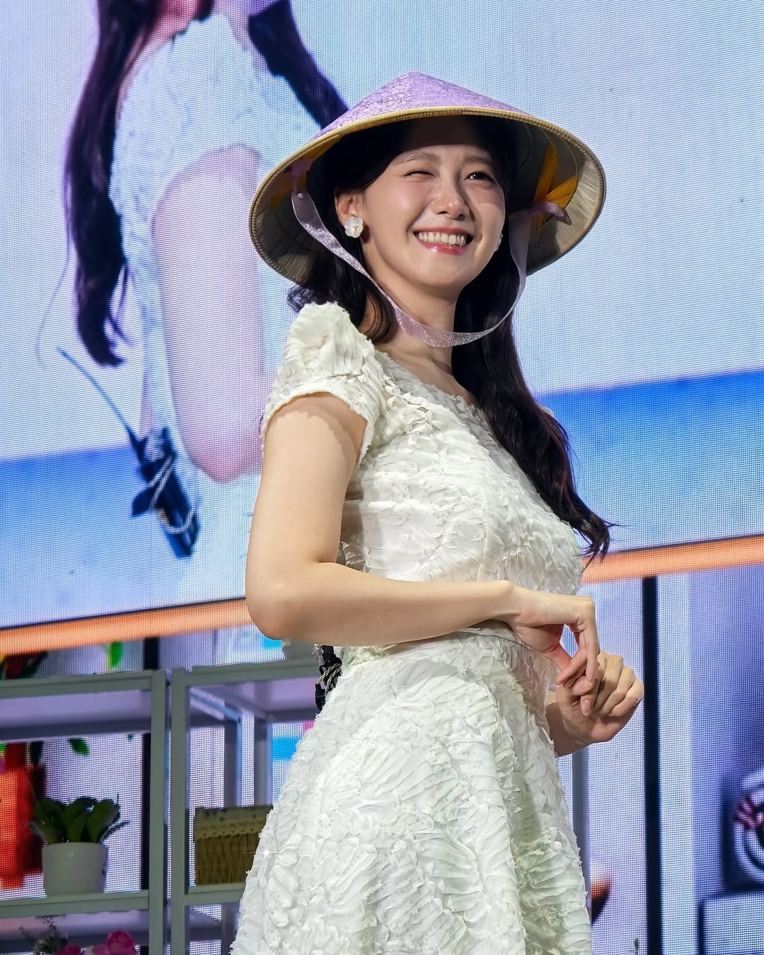 bzvn-yoona-bon-appetit-your-majesty-fanmeeting-vietnam-hcm00001