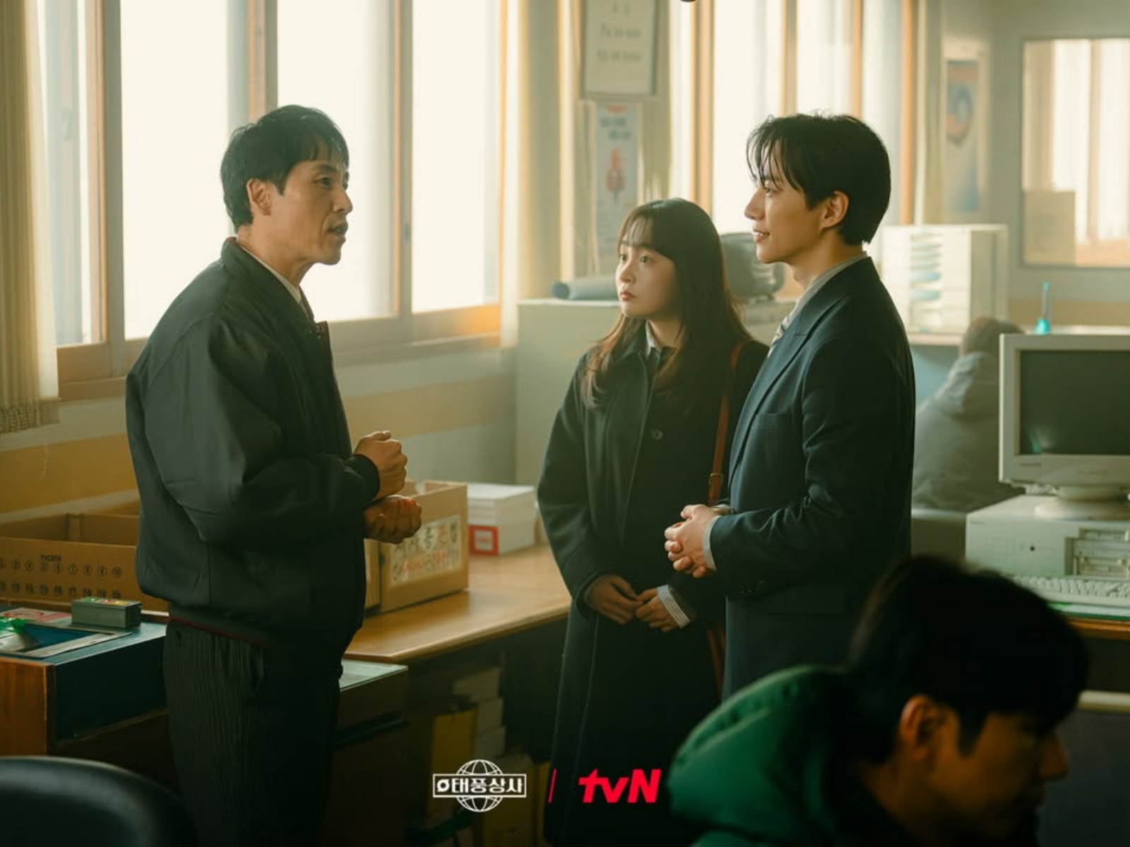 Những bộ phim Hàn retro làm nhiều khán giả hoài niệm ký ức về những năm 90. Ảnh: tvN