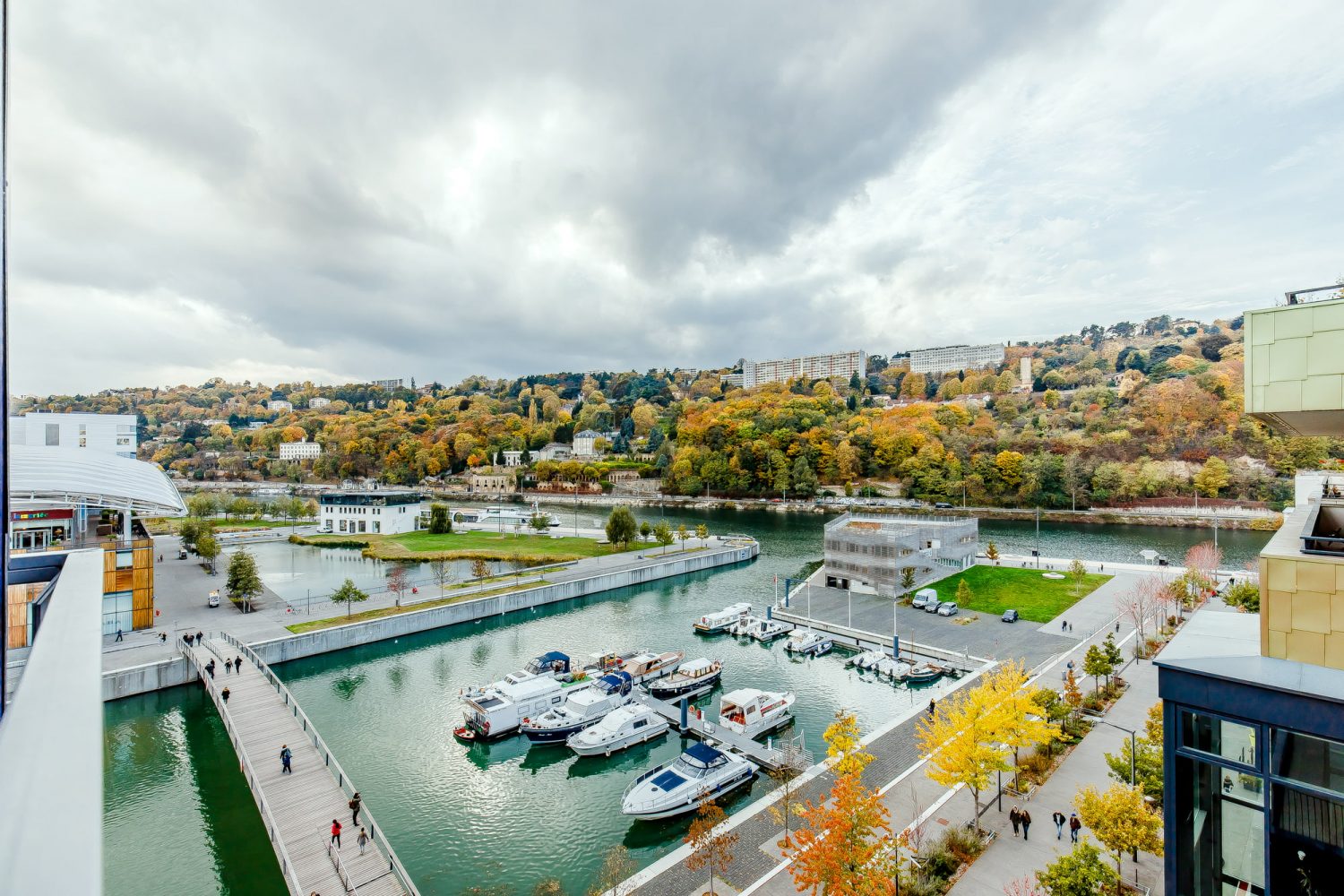 Khu Confluence, góc hiện đại của thành phố Lyon