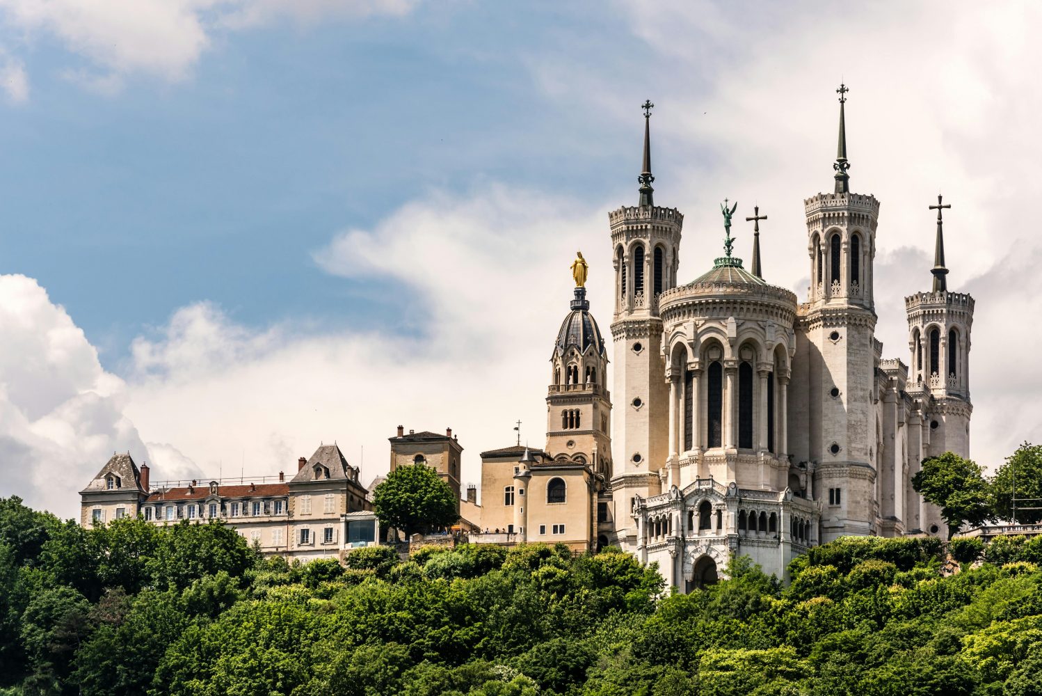 Nhà thờ Đức Mẹ Fourvière (Fourvière Basilica)