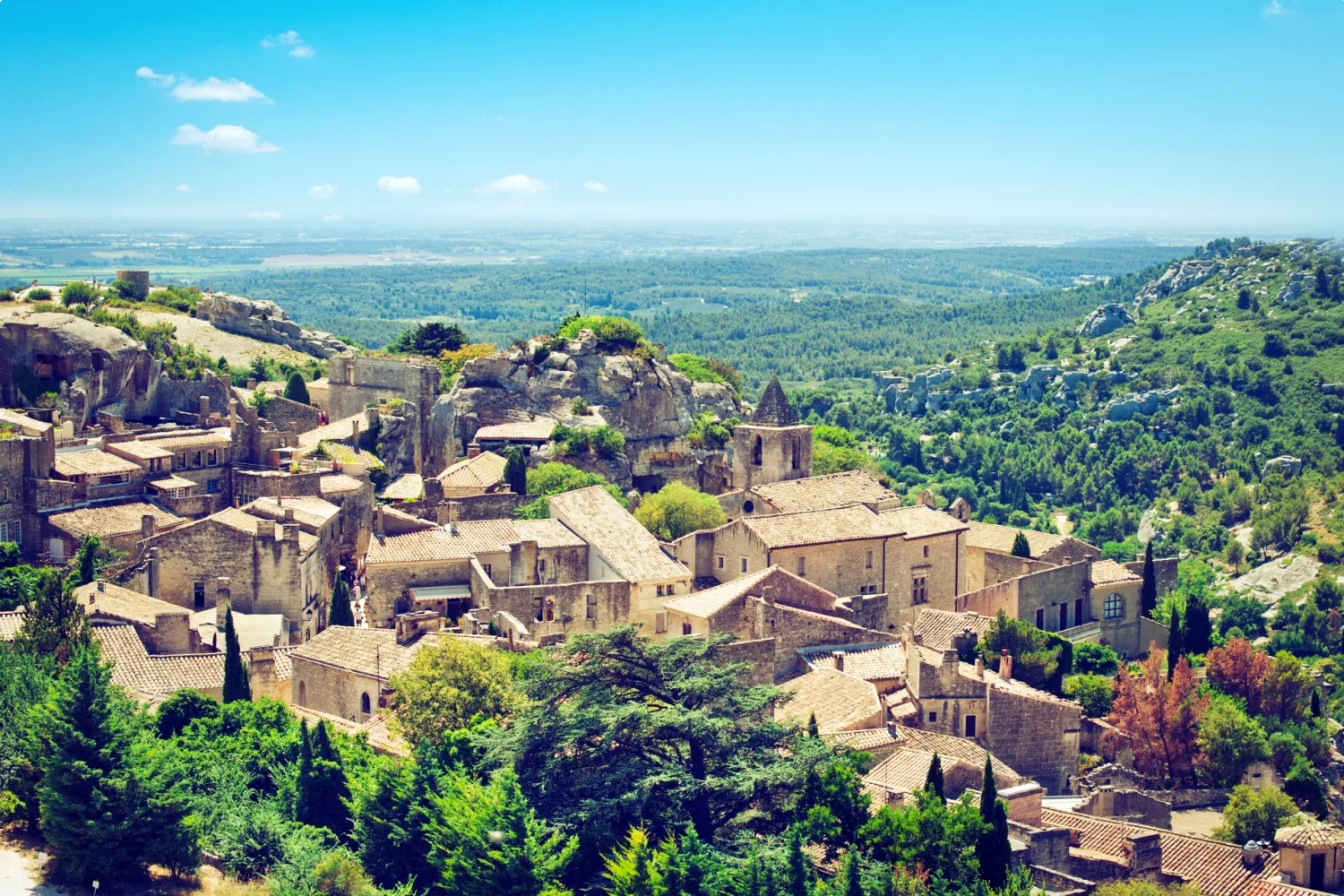 Tham quan ngôi làng đẹp bậc nhất nước Pháp: Les Baux-de-Provence