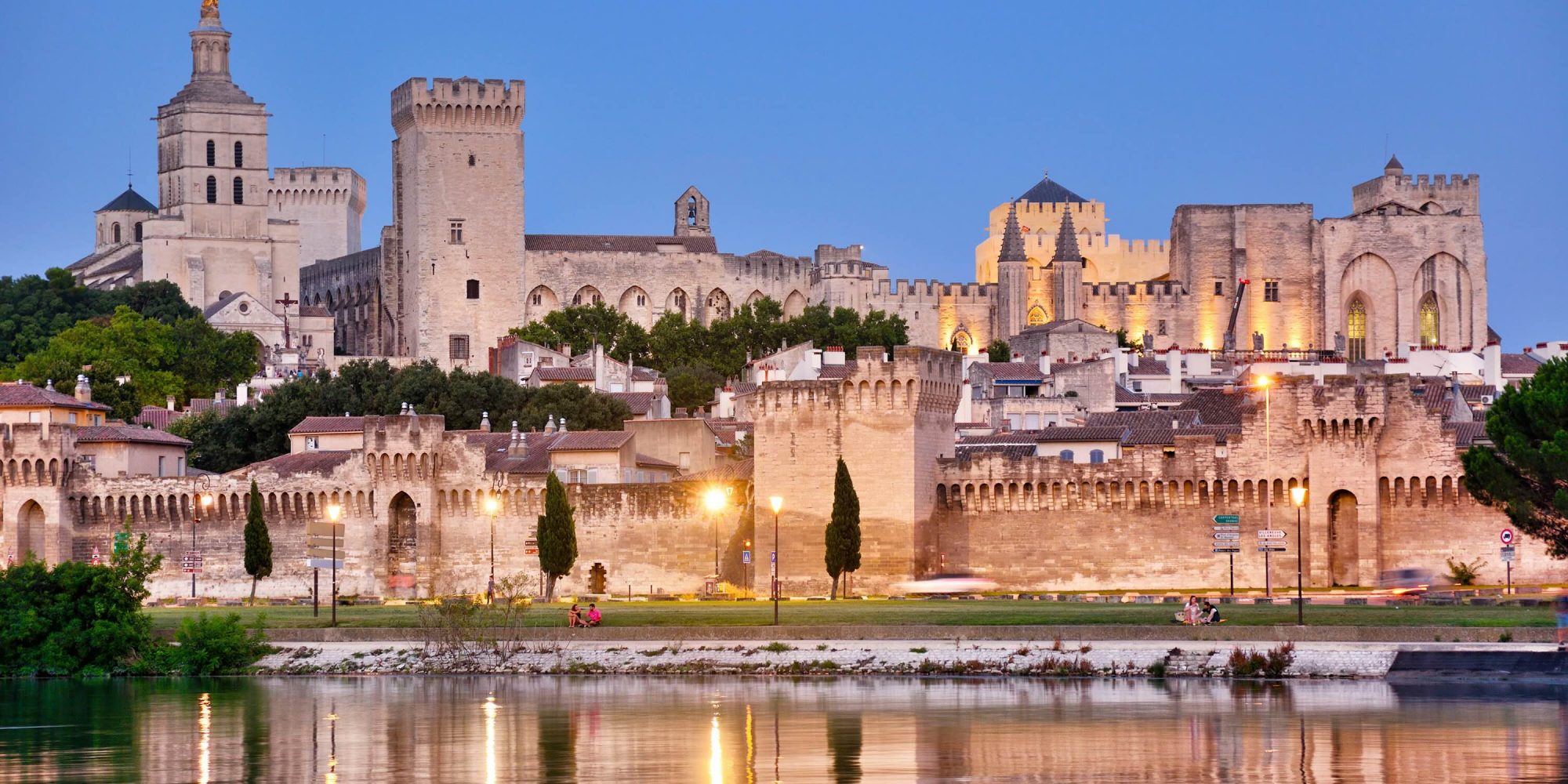 Câu hỏi thường gặp về du lịch Avignon