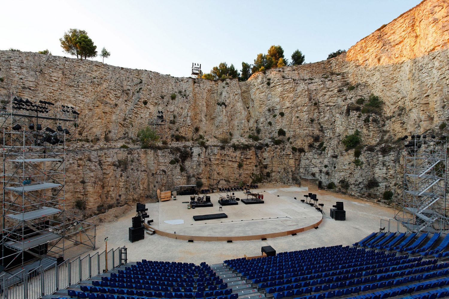 Khám phá các sân khấu biểu diễn đa dạng ở thành phố Avignon