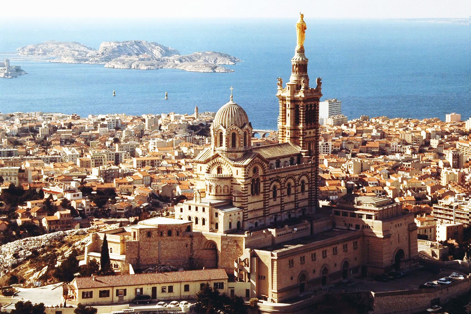 Tham quan Vương cung thánh đường Notre Dame de la Garde