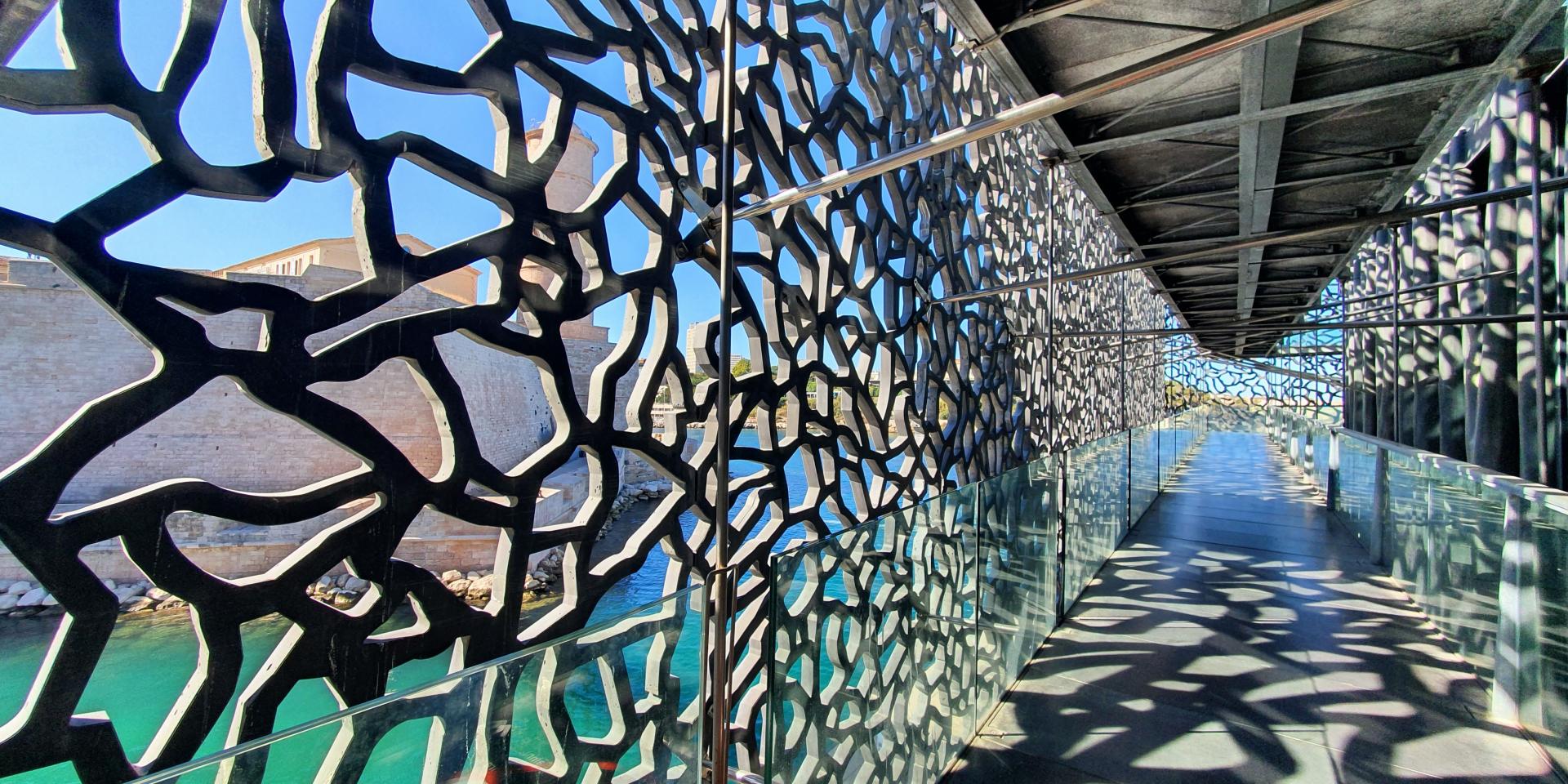 Du lịch Marseille khám phá văn hóa tại bảo tàng MuCEM