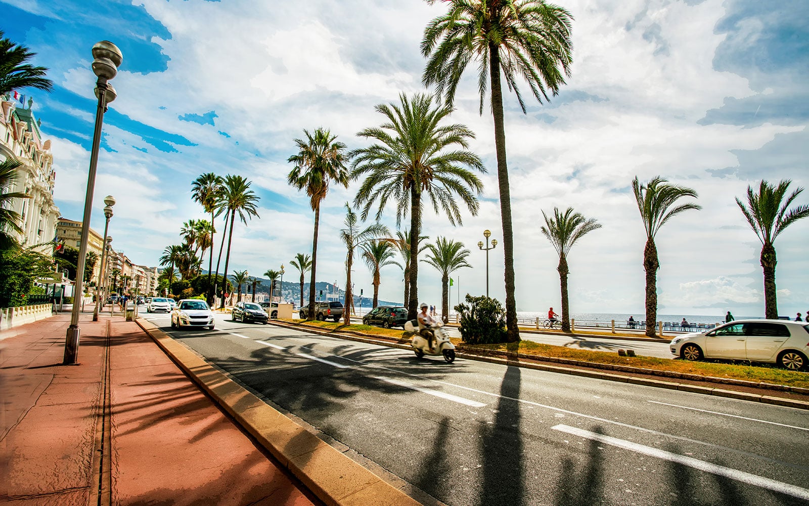 du lịch nice: Dạo bước trên đại lộ Promenade des Anglais