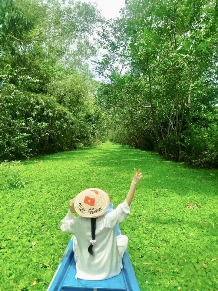 Chèo thuyền và tham quan sông nước