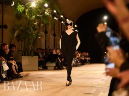 Balenciaga Xuân Hè 2026: BST đầu tay từ Pierpaolo Piccioli