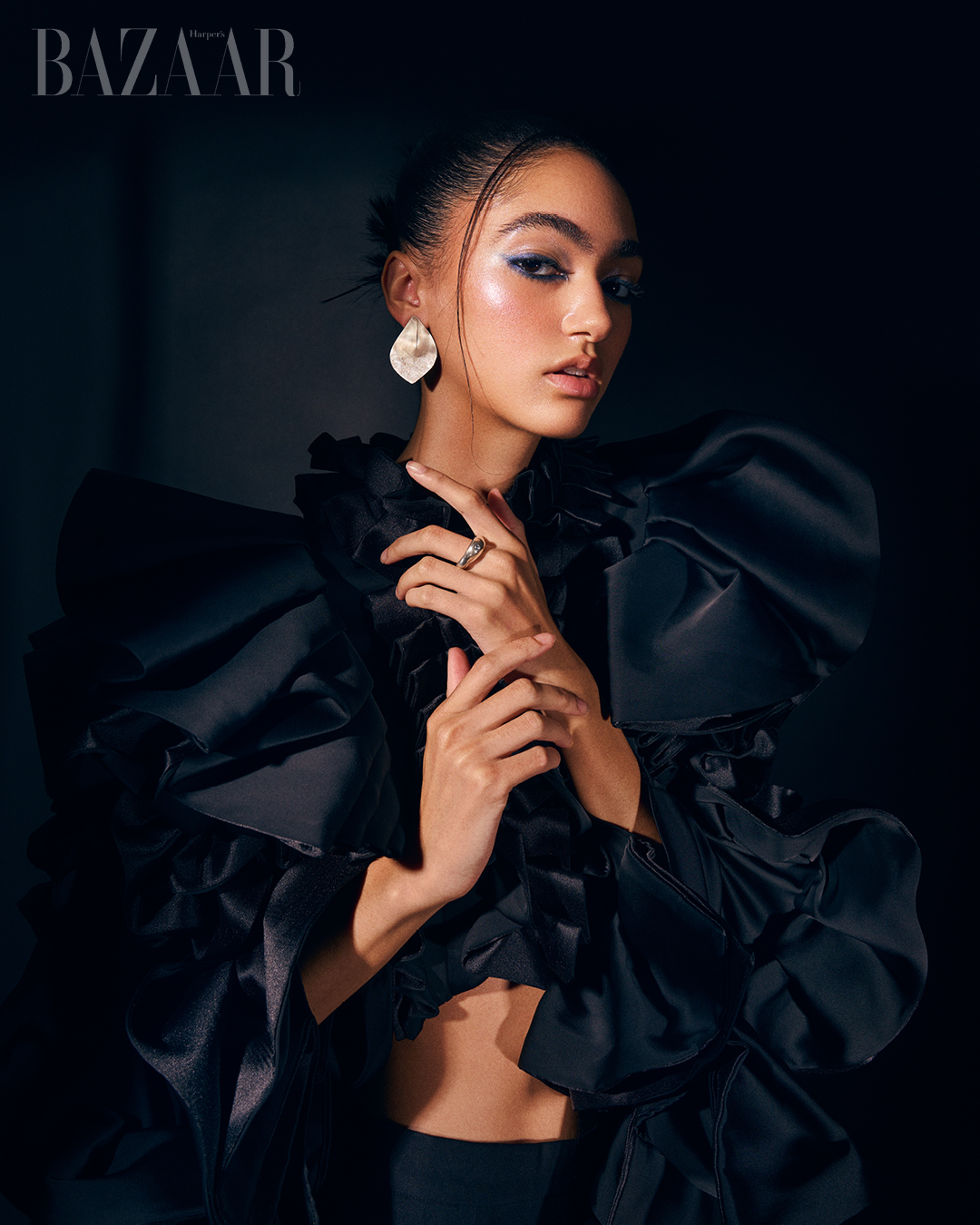 Jacki Girard trong bức họa ánh sáng của Rutvik Katuri 2