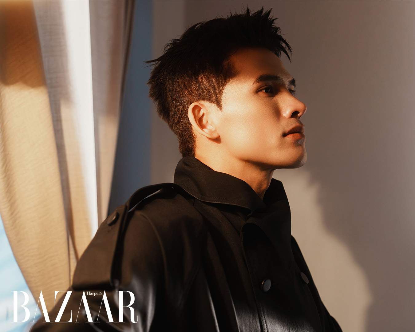 Quốc Thiên hóa thành chiếc gương trong MV Ánh Trăng Giả Dối