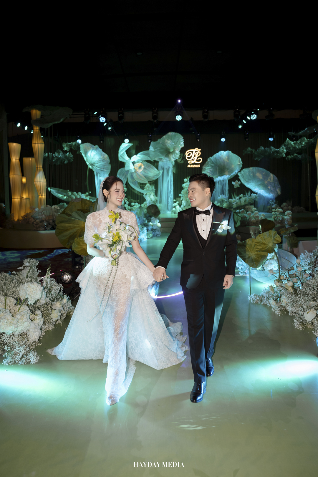 bzvn-dam-cuoi-vay-cuoi-huong-lien-the-face-hacchic-couture (4)