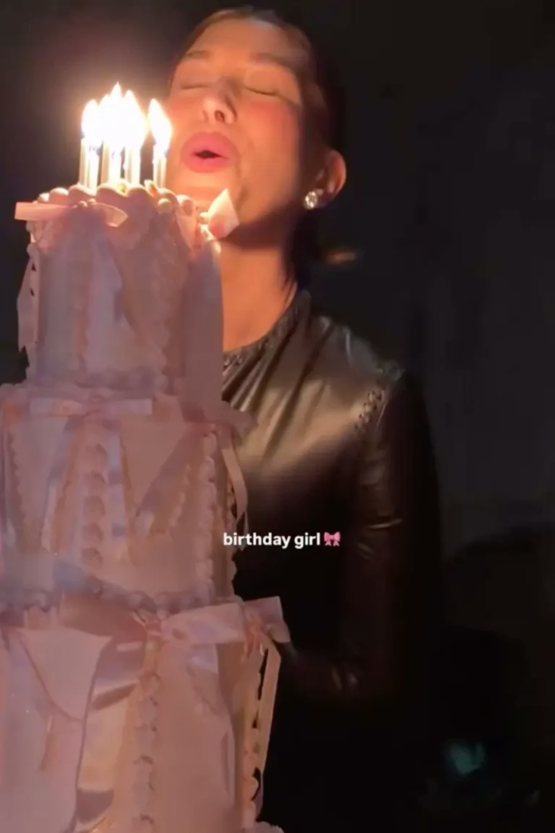 bzvn-hailey-bieber-sinh-nhat (8)