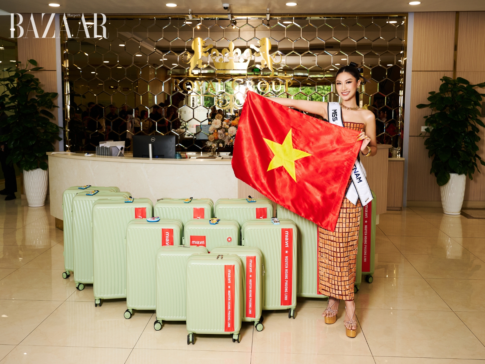 bzvn-hoa-hau-phuong-linh-miss-cosmo-2025-dam-gom-bau-truc-nguyen-nghi