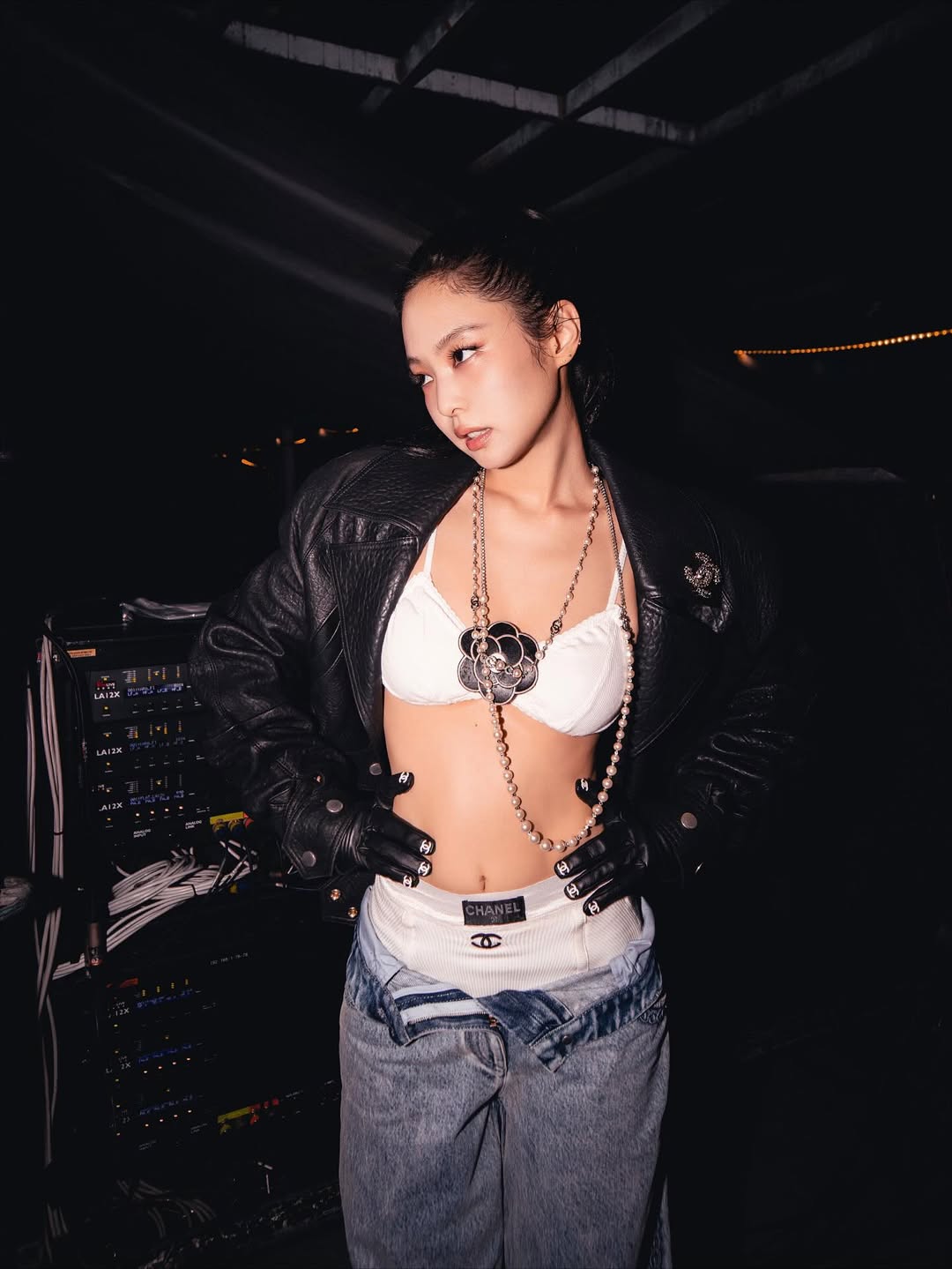 bzvn-jennie-stylist-sam-woolf00001