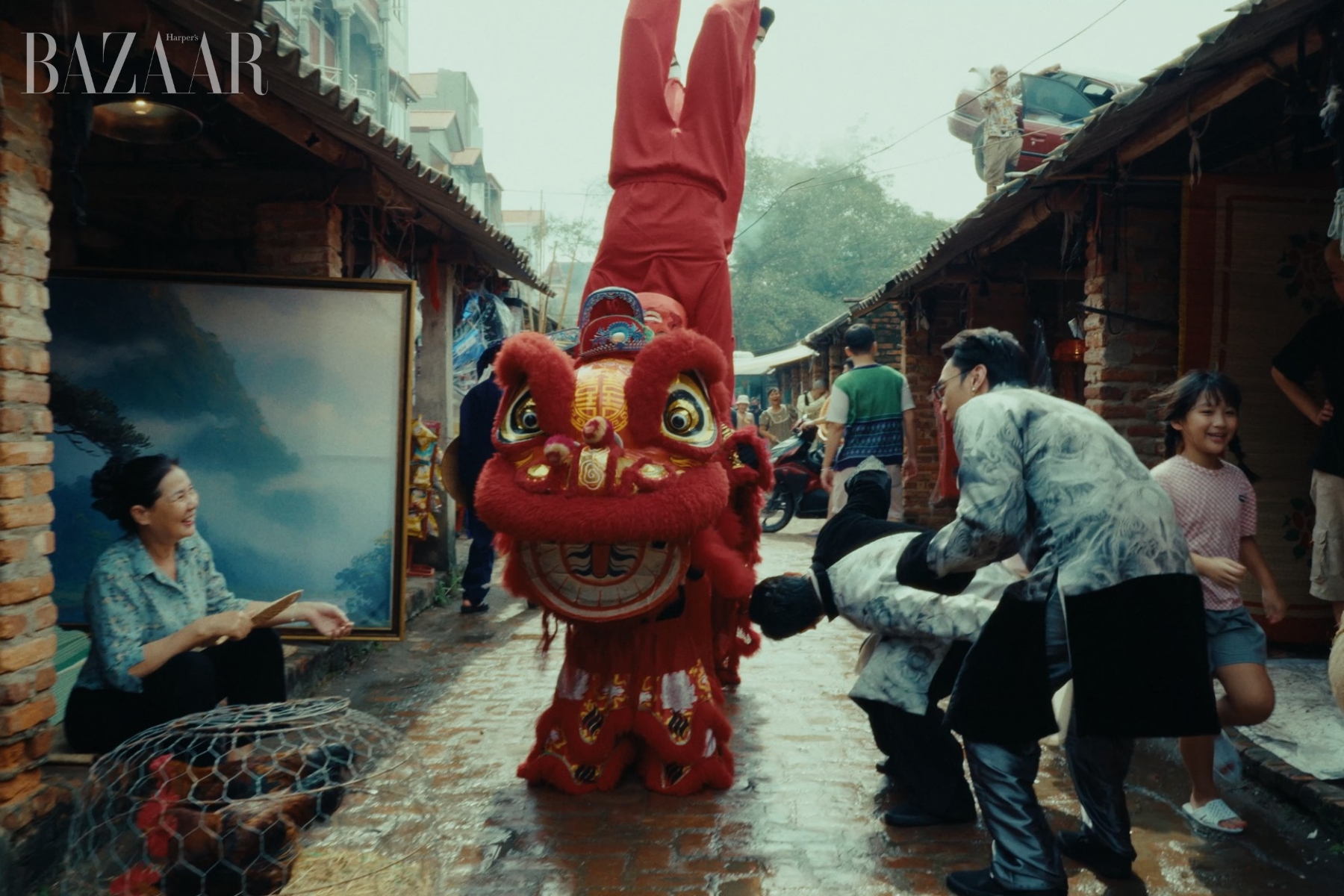 MV Mục Hạ Vô Nhân của SOOBIN, Binz “Việt hoá” những phim hài kinh điển của quốc tế