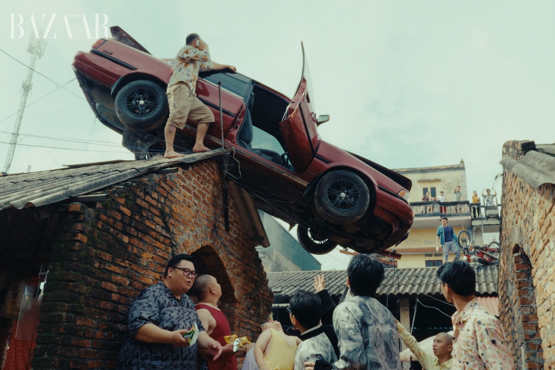 MV Mục Hạ Vô Nhân của SOOBIN, Binz “Việt hoá” những phim hài kinh điển của quốc tế