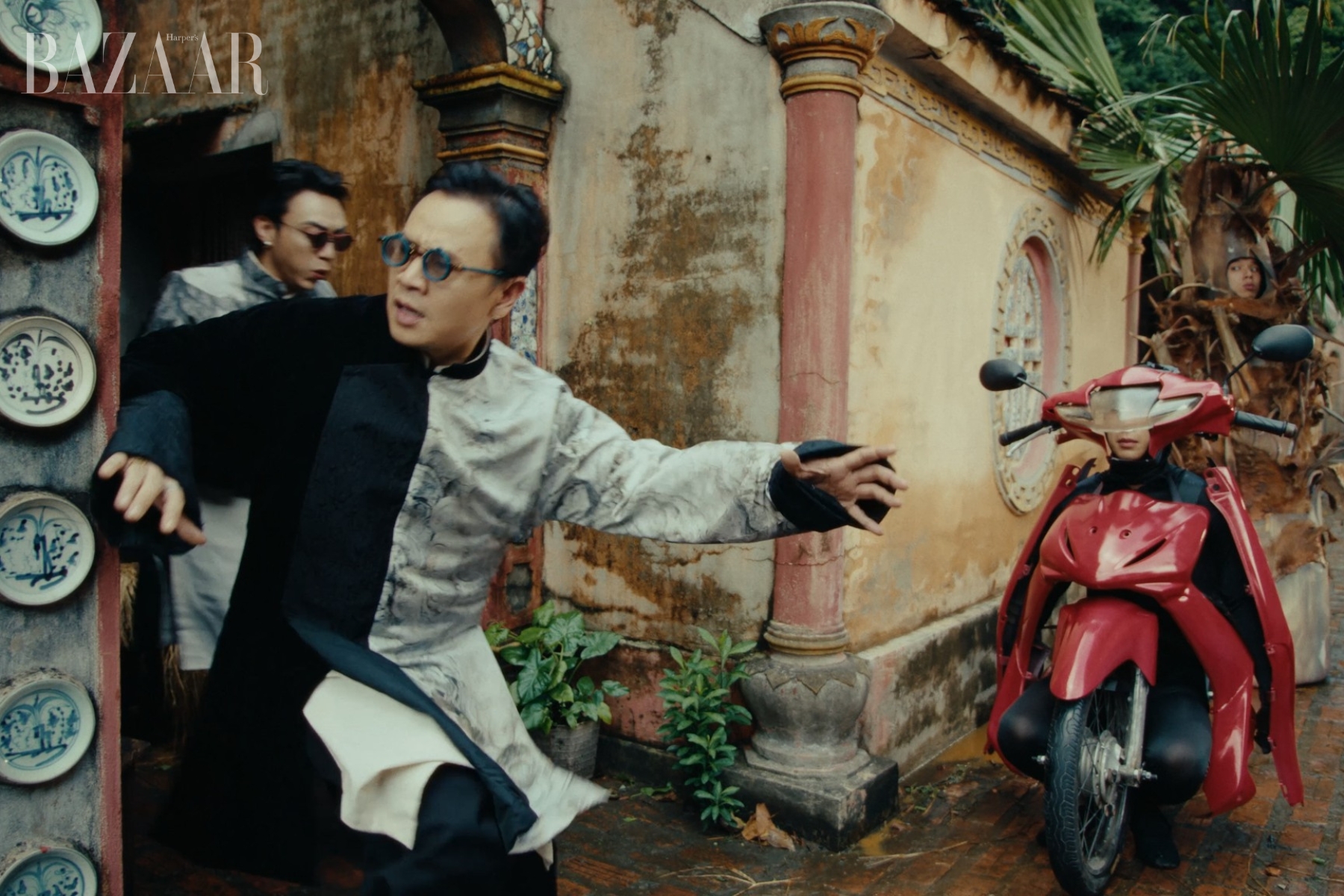 MV Mục Hạ Vô Nhân của SOOBIN, Binz “Việt hoá” những phim hài kinh điển của quốc tế