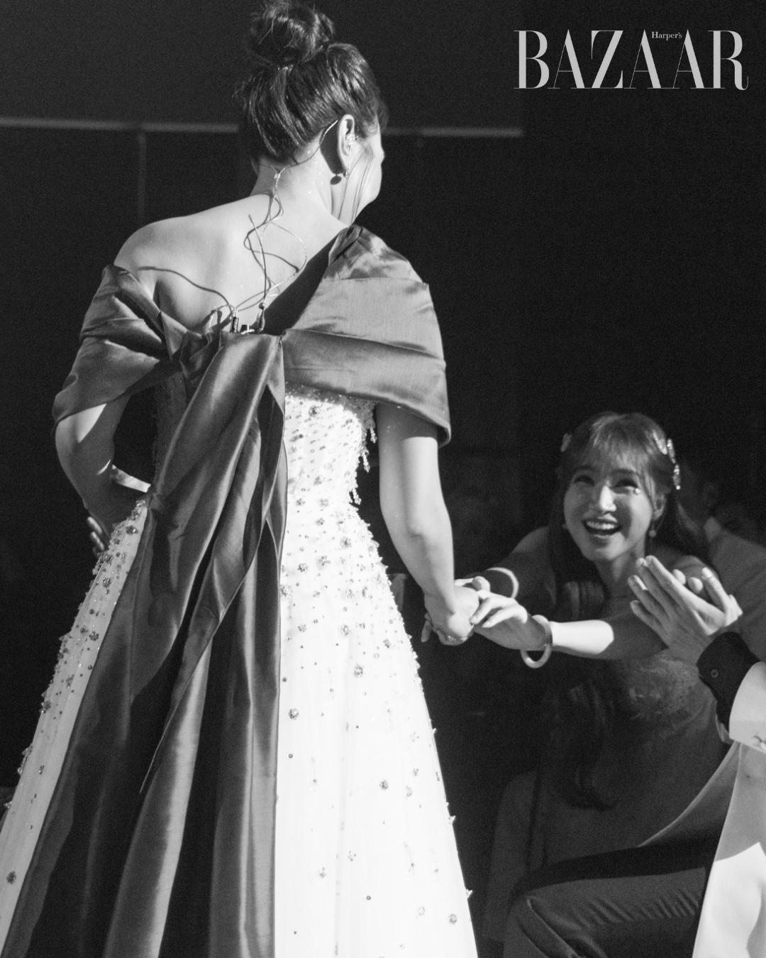 bzvn-my-tam-harpers-bazaar-star-awards-202500002