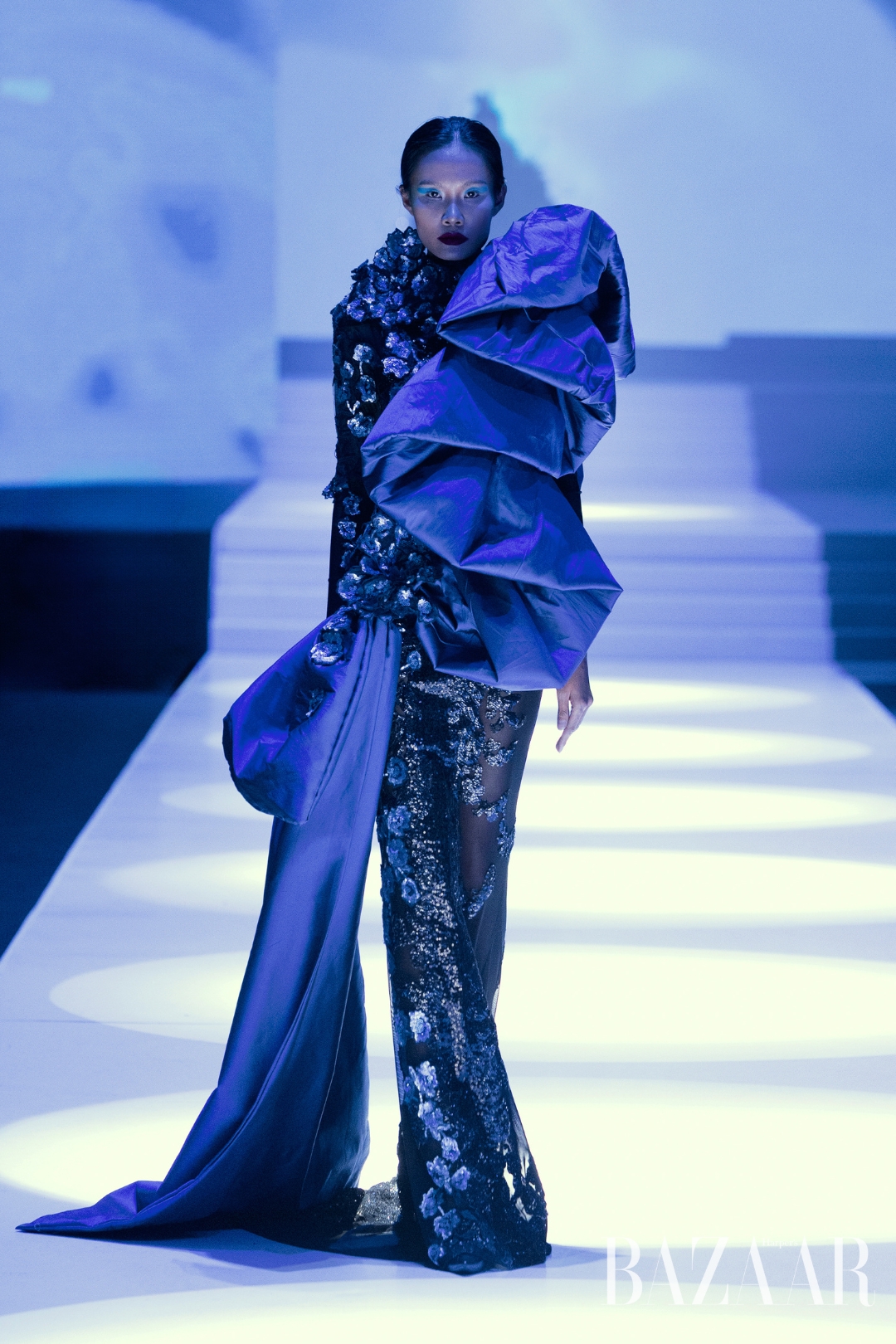 bzvn-ntk-frederick-lee-haute-couture-avifw-thu-dong-2025 (8)