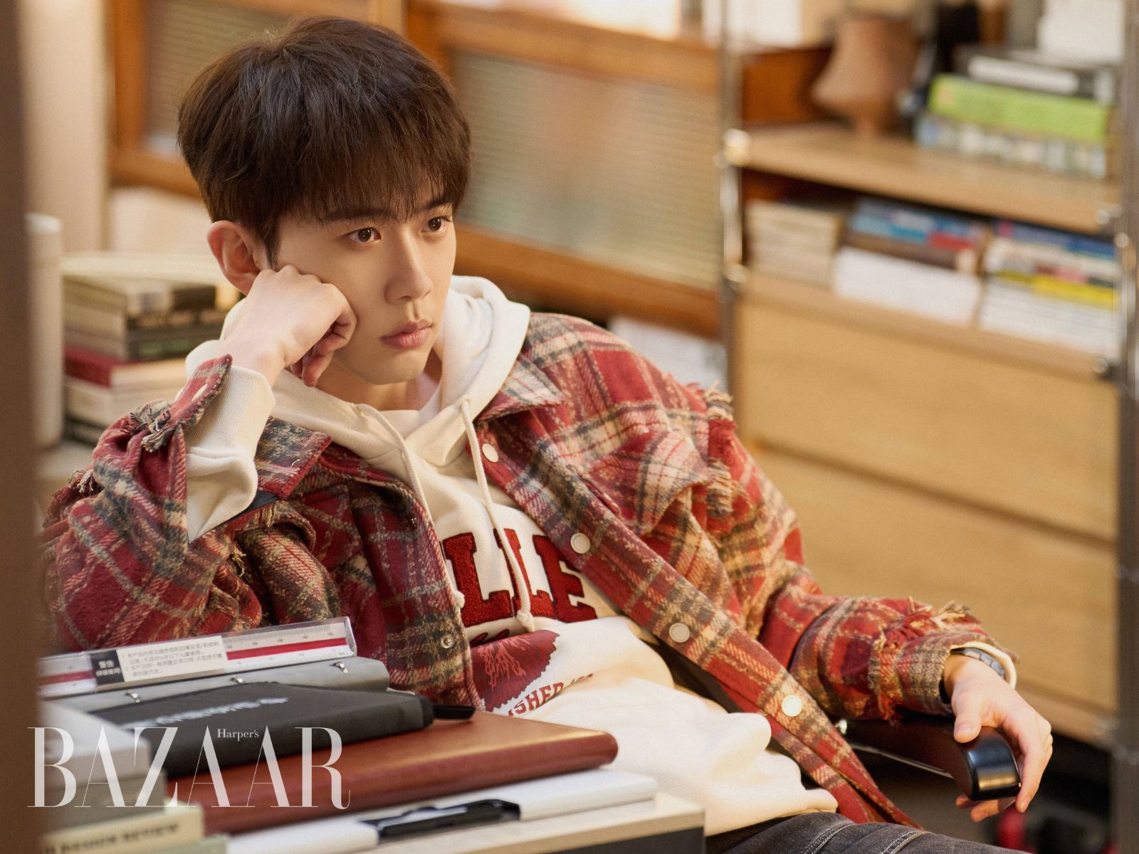 bzvn-phim-tai-sao-anh-ay-van-doc-than-4