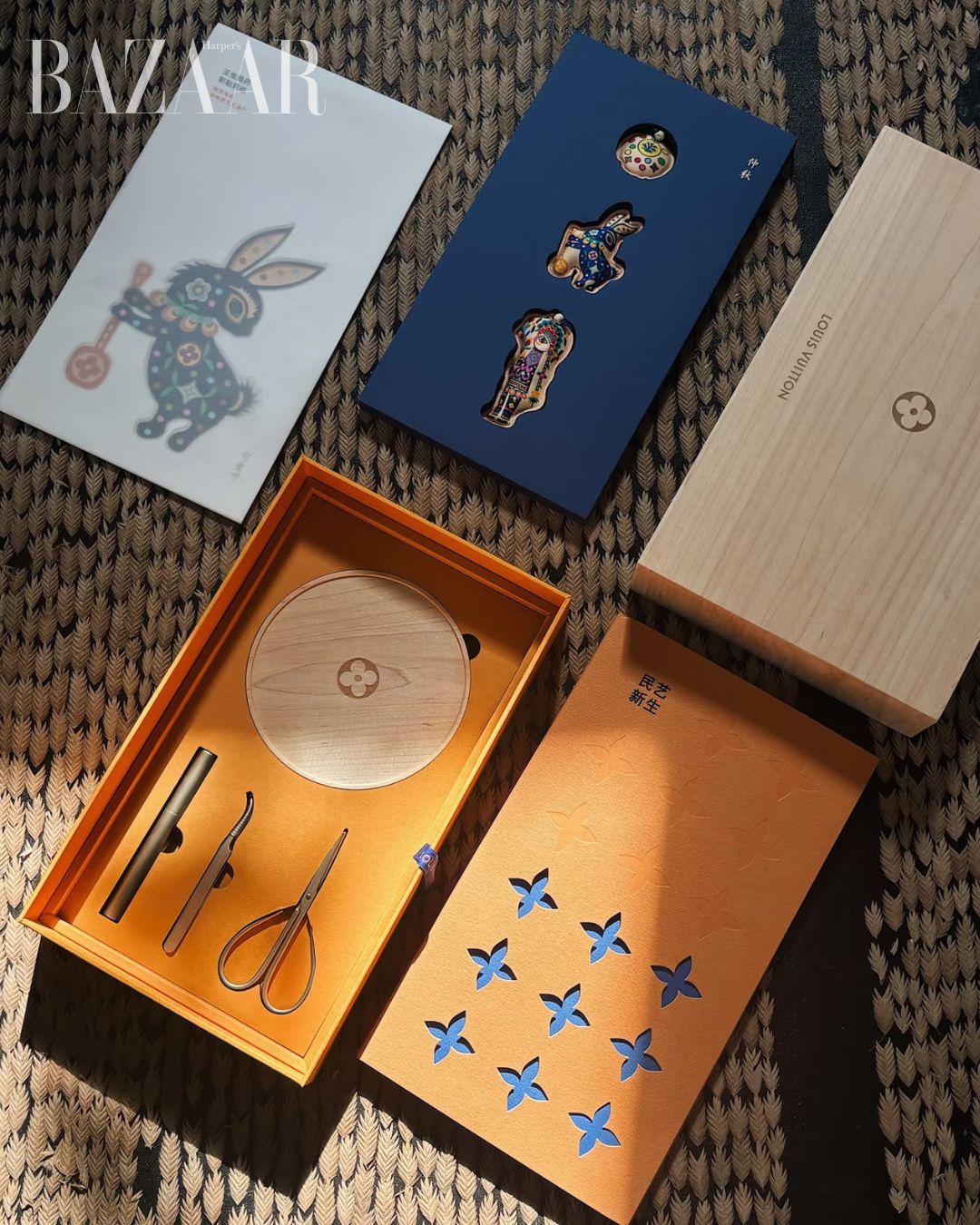 Hộp quà kết hợp nghệ thuật cắt giấy Trung Hoa của Louis Vuitton năm 2024. Ảnh: Xiaohongshu @歲sui平安