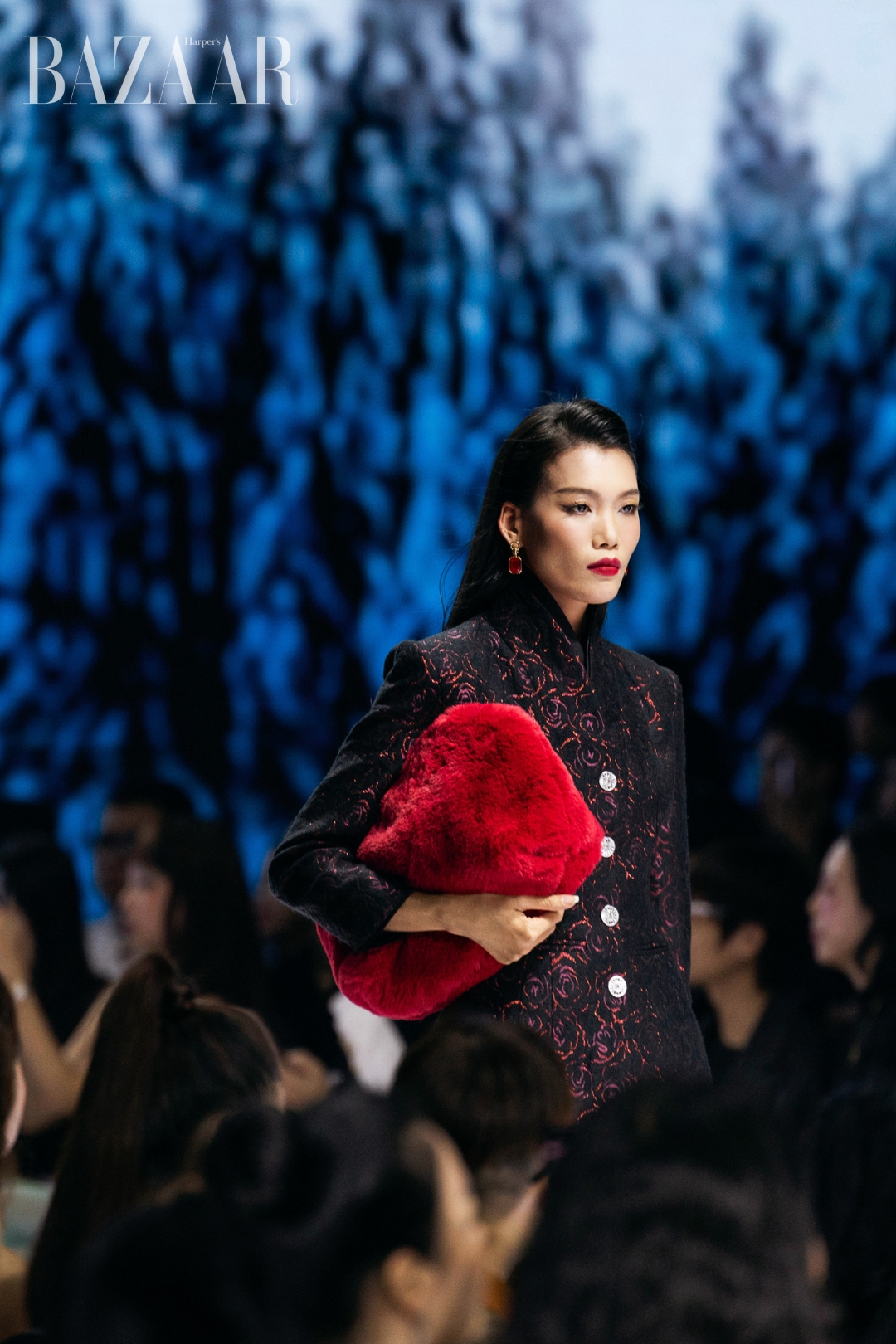 bzvn-valenciani-by-adrian-anh-tuan-bst-anh-muon-ra-lam-sao00026