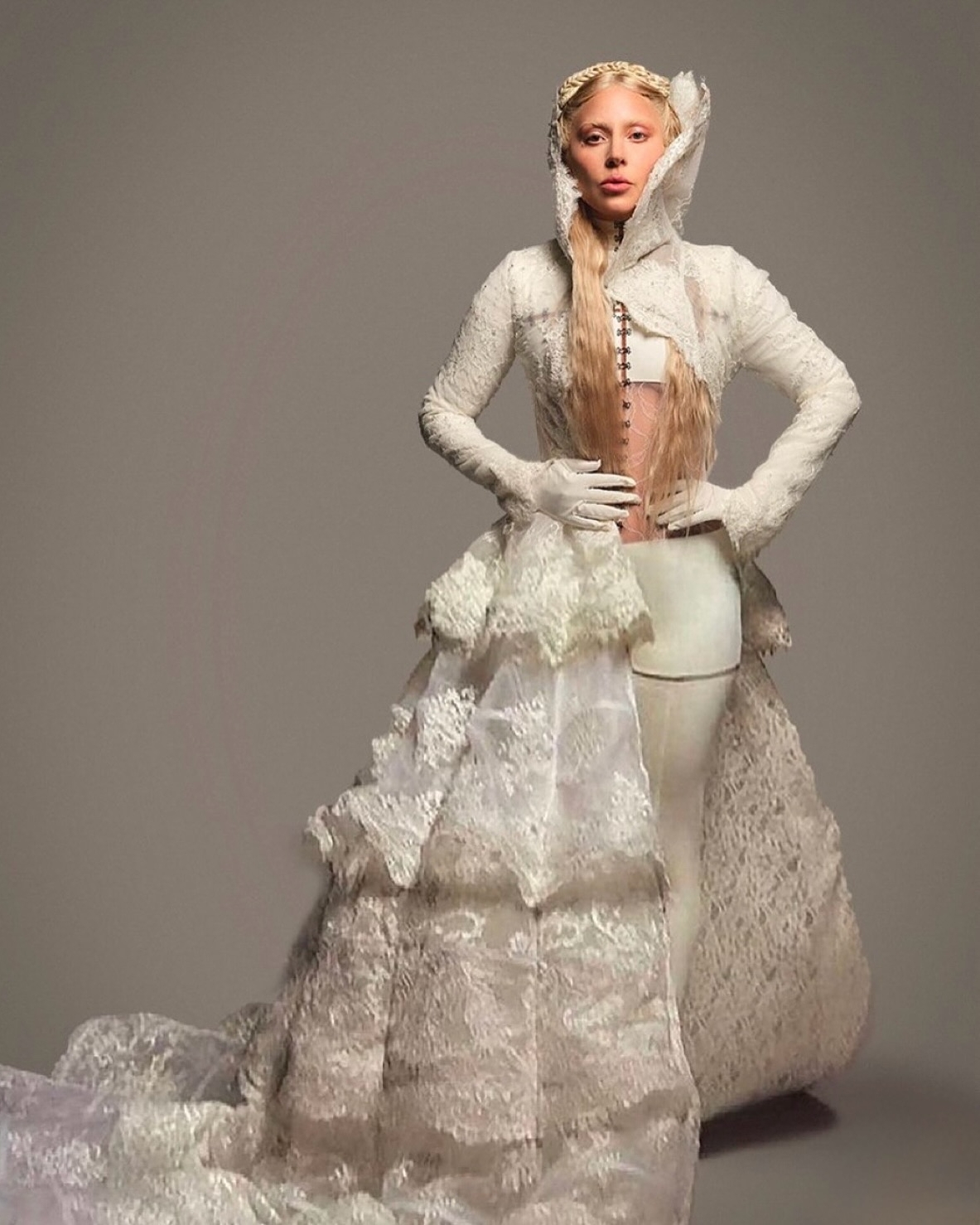 Lady Gaga đại thắng với MAYHEM. Ảnh: Instagram @sarahtannomakeup