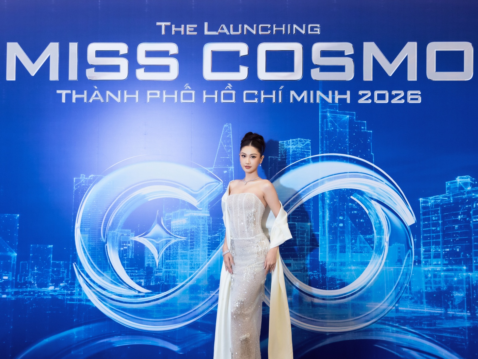 Hoa hậu Phương Linh vừa đăng quang tại Hoa hậu Hoàn vũ Việt Nam 2025 đã cầm trịch vị trí giám khảo tại Miss Cosmo TP. HCM 2026. Ảnh: BTC cung cấp