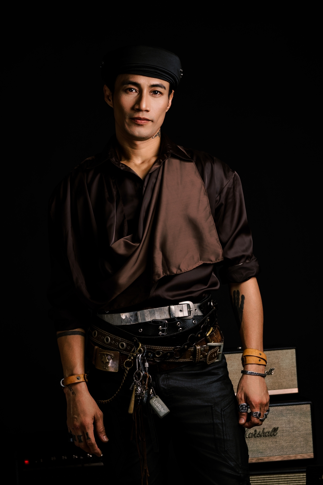 ep-dan-toi-ca-cua-pham-anh-khoa