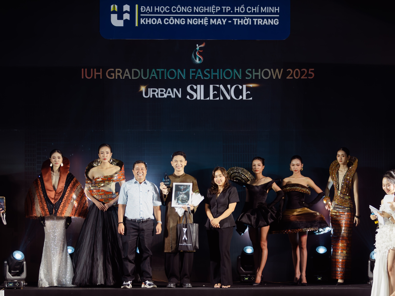 BAVN-TOT-NGHIEP-THIET-KE-THƯƠNG-DAI-HOC-CONG-NGHIEP-TPHCM (1)