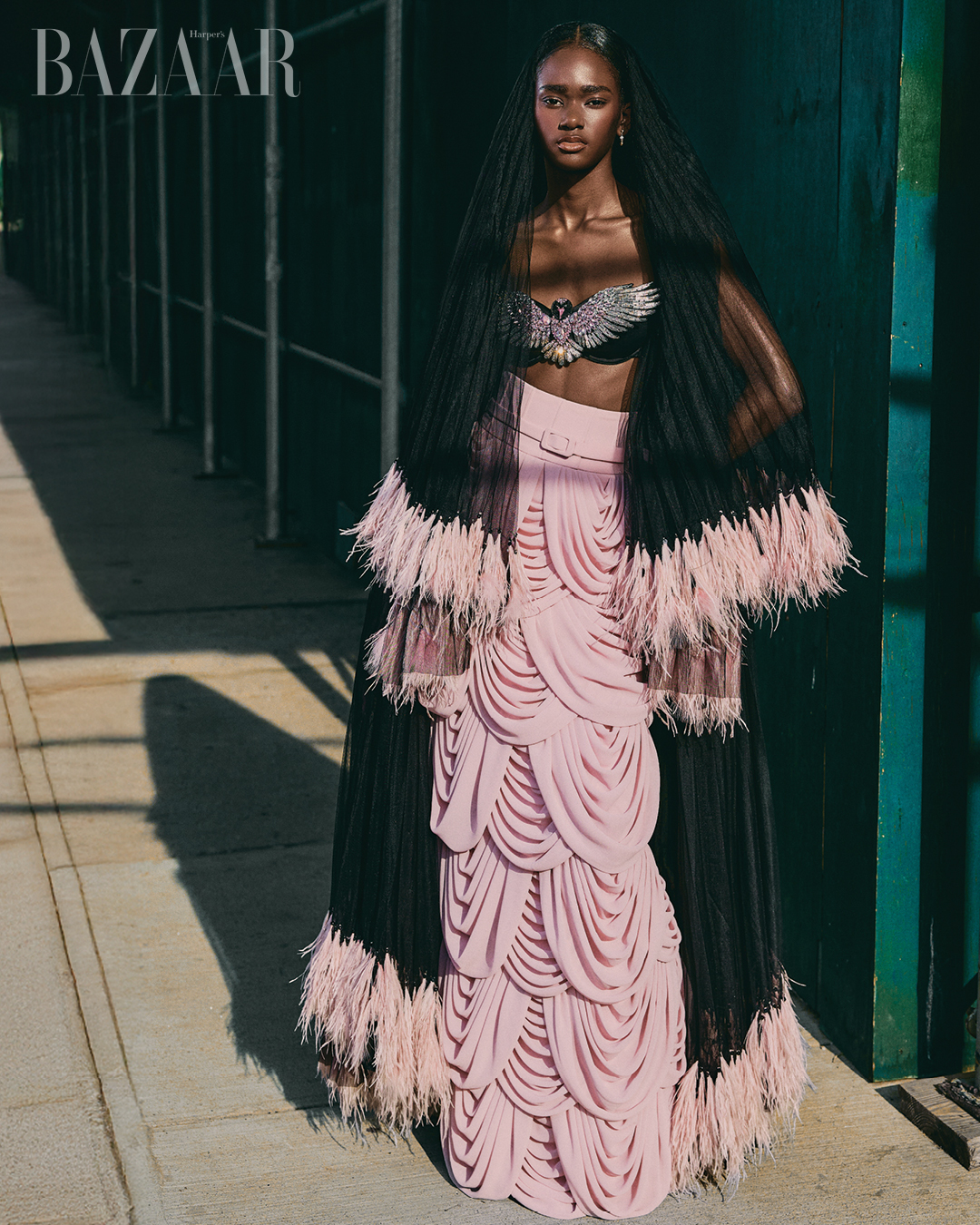 MR-CRAZY-AND-LADY-SEXY-CHIM-DI-TRU-BO-ANH-HARPERS-BAZAAR-VIETNAM