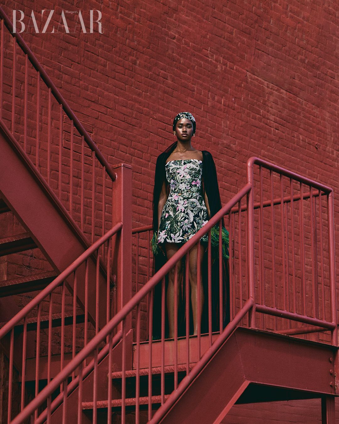 MR-CRAZY-AND-LADY-SEXY-CHIM-DI-TRU-BO-ANH-HARPERS-BAZAAR-VIETNAM