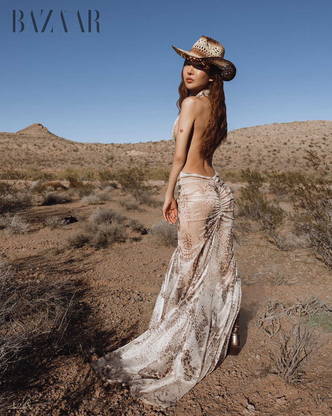 Bước vào miền nắng hoang sơ. Người mẫu: Joanna Kim 3