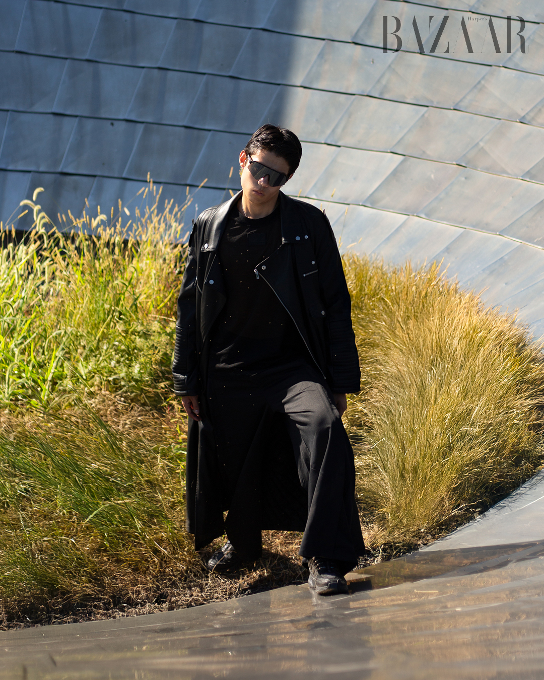 "Tomorrow" kể về hành trình trưởng thành của một con người, với sự diễn xuất của người mẫu nam Connor Clair 6