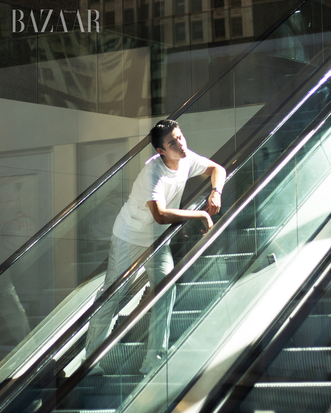 "Tomorrow" kể về hành trình trưởng thành của một con người, với sự diễn xuất của người mẫu nam Connor Clair 3