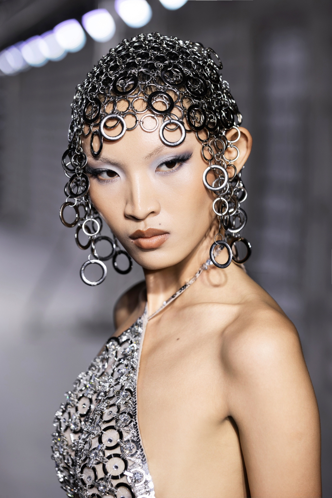 bzvn-dho-dien-emerge-2025-do-long (10)