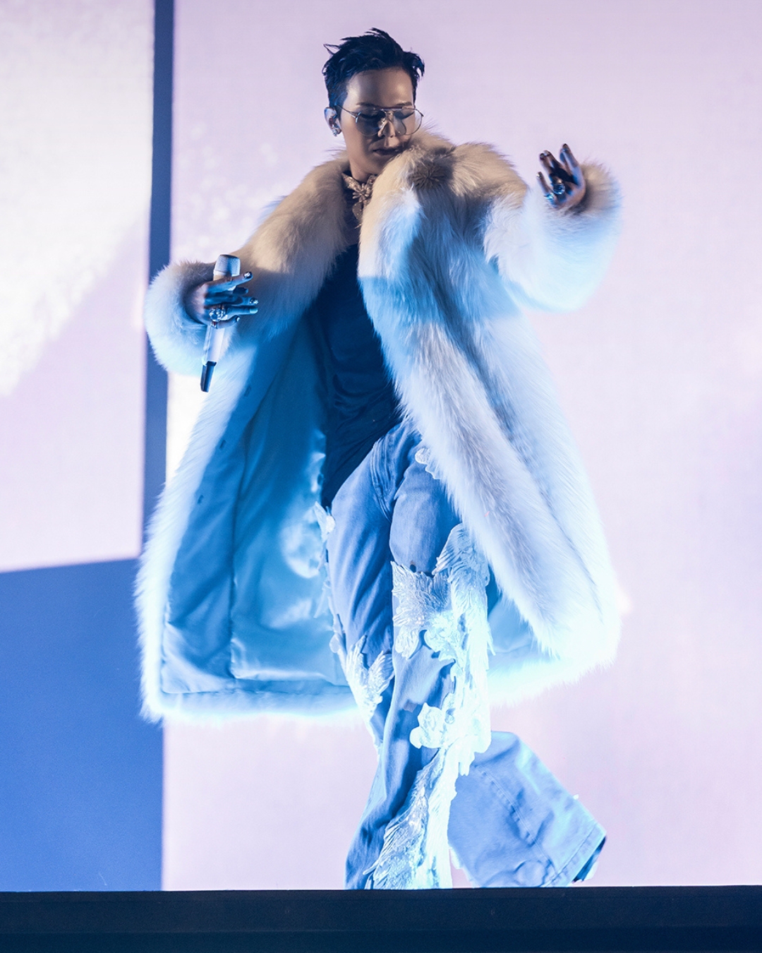 bzvn-g-dragon-jacob-co-vong-co-bandana-ubermensch-encore00011