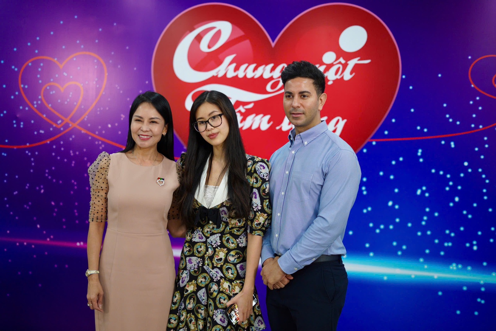 bzvn-johnathan-hanh-nguyen-tien-nguyen-dong-gop-ung-ho-mien-trung (3)