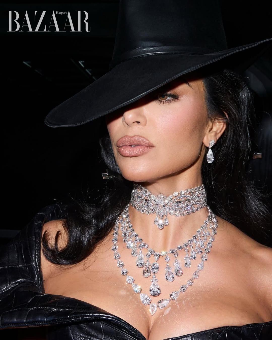 bzvn-kim-kardashian-vong-co-kim-cuong-met-gala-2025-thu-lao-alls-fair (4)