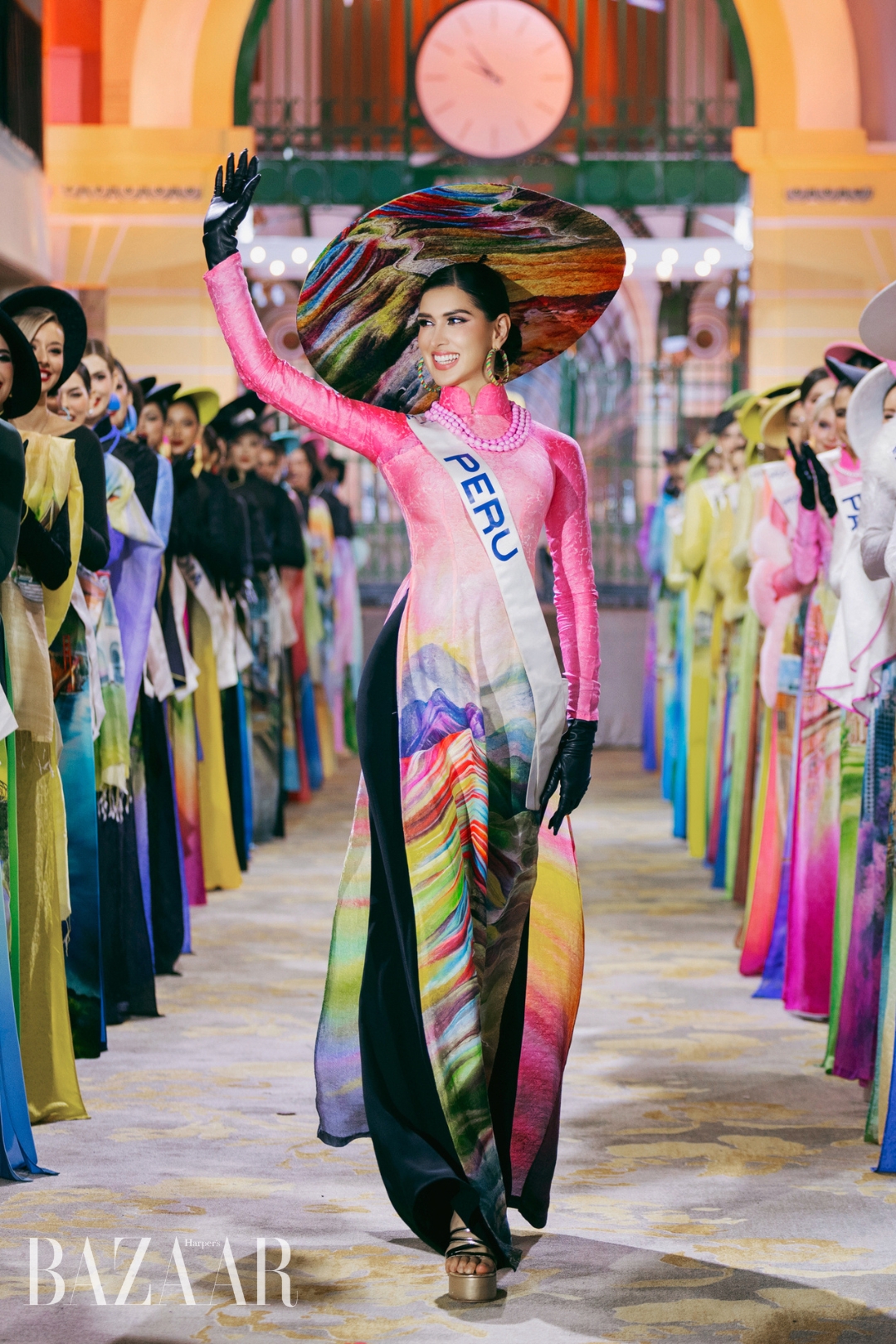 bzvn-miss-cosmo-2025-best-of-vietnam-fashion-show-trung-dinh (1)