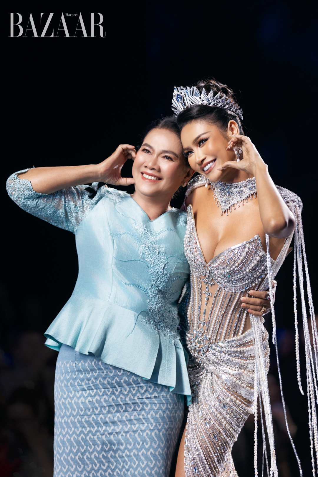 bzvn-mook-karnruethai-miss-cosmo-final-walk-ban-ket (6)