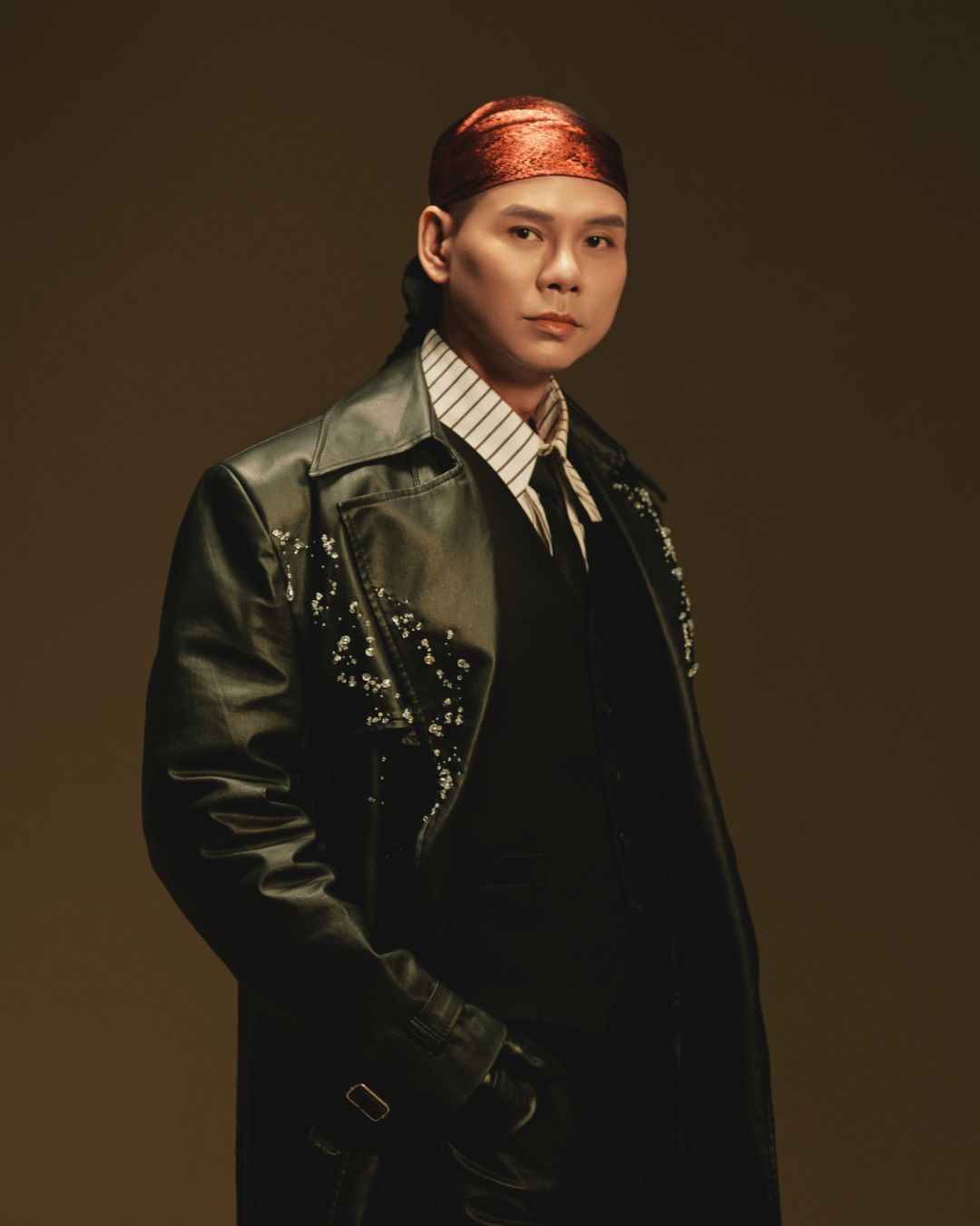 bzvn-phan-dinh-tung-dinh-show (7)