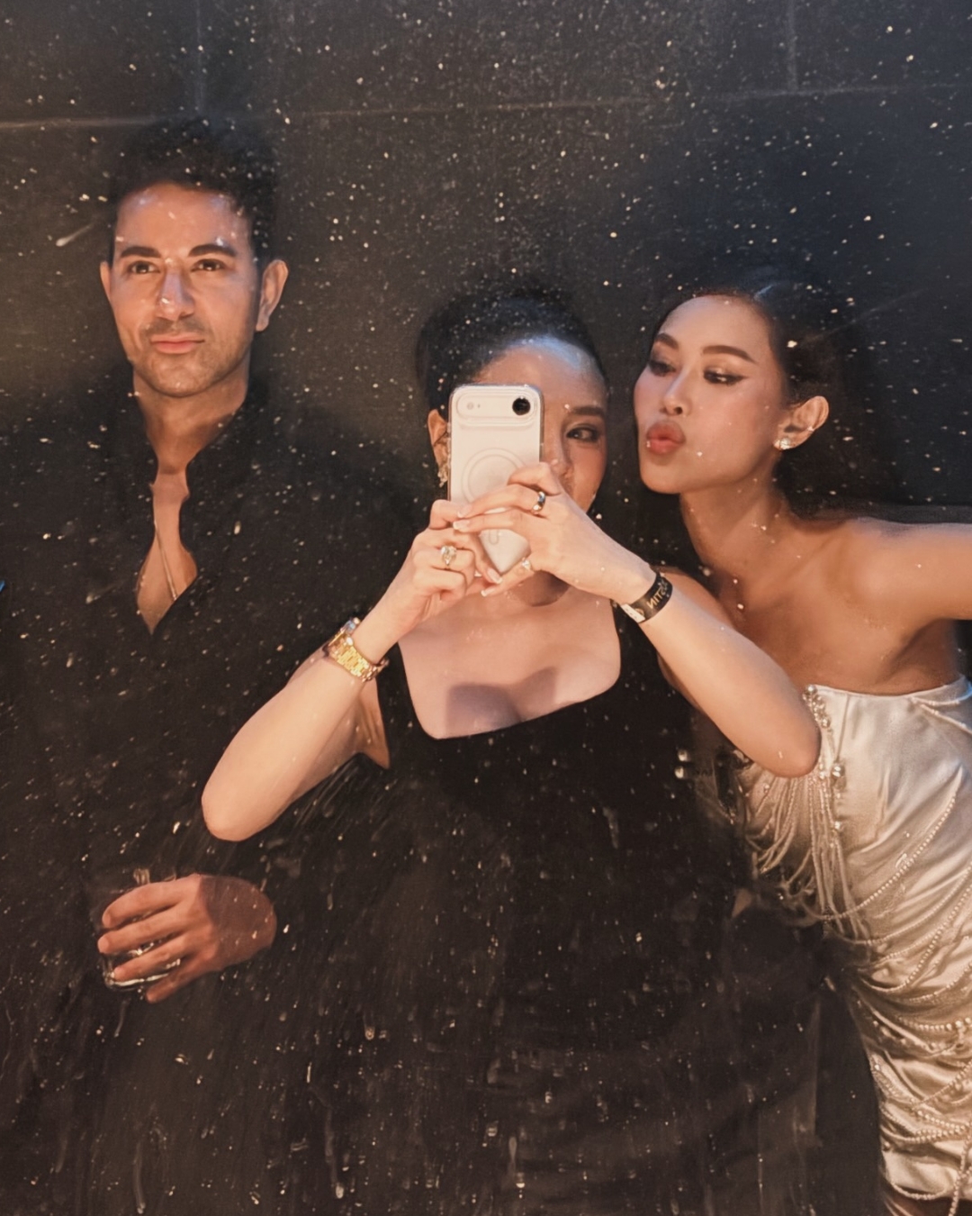 bzvn-tien-nguyen-vay-cuoi-chung-thanh-phong