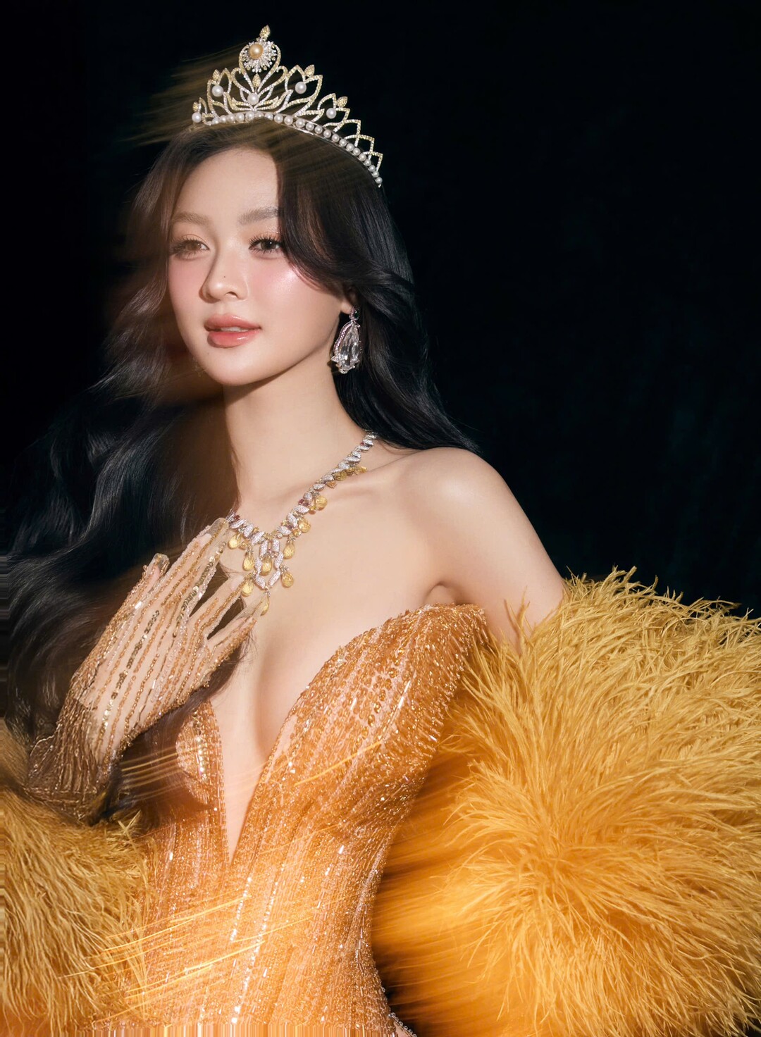 bzvn-top-3-hoa-hau-quoc-gia-viet-nam-cam-ly00001