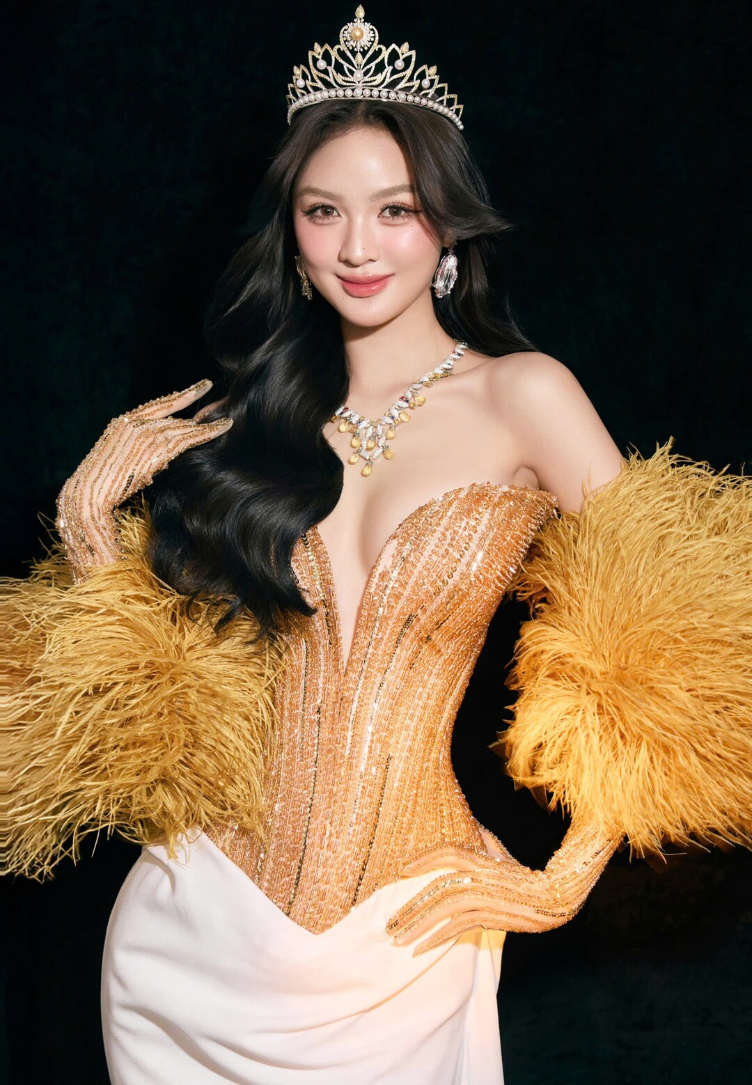 bzvn-top-3-hoa-hau-quoc-gia-viet-nam-cam-ly00002