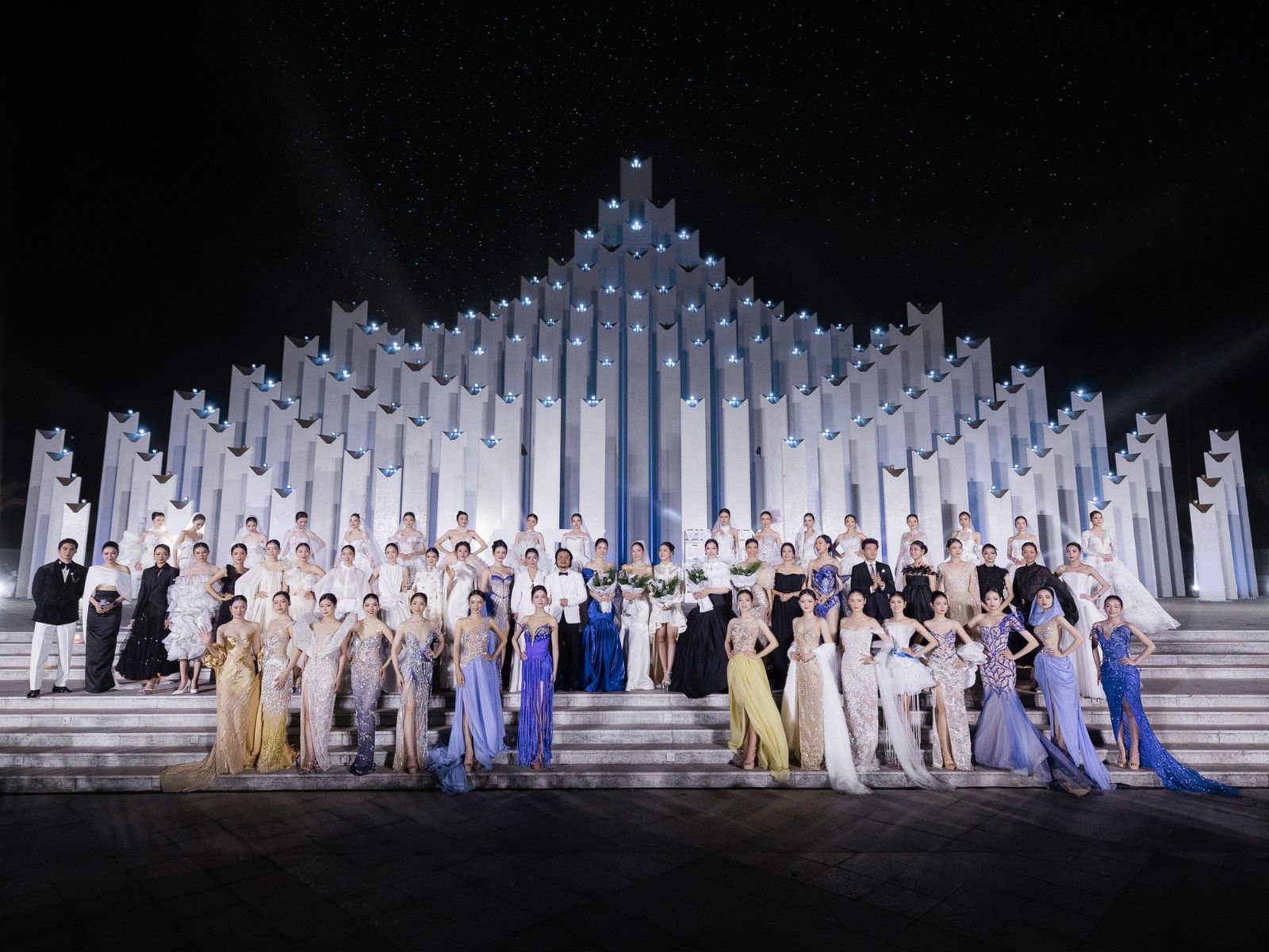 bzvn-top-5-nguoi-dep-thoi-trang-miss-wolrd-2025 (4)