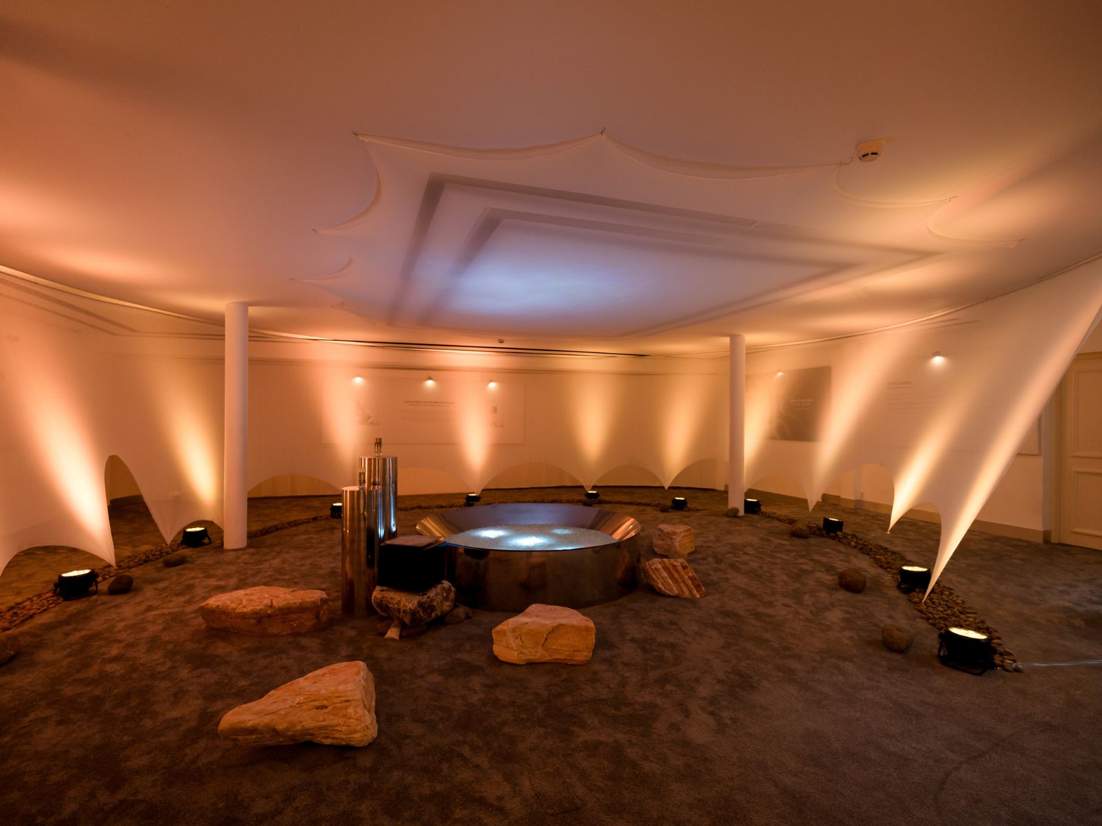 bzvn-trien-lam-det-anh-sang (13)