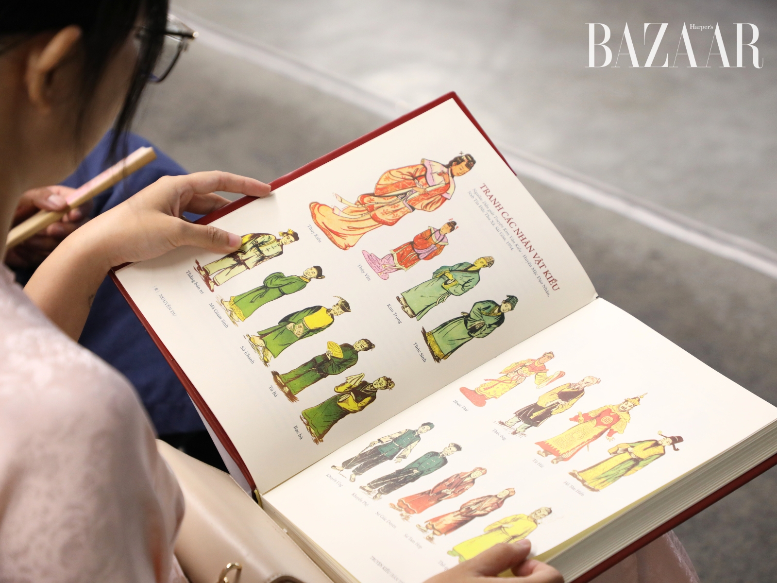 bzvn-truyen-kieu-ban-tien-dien-ra-mat-tai-tp-hcm (9)