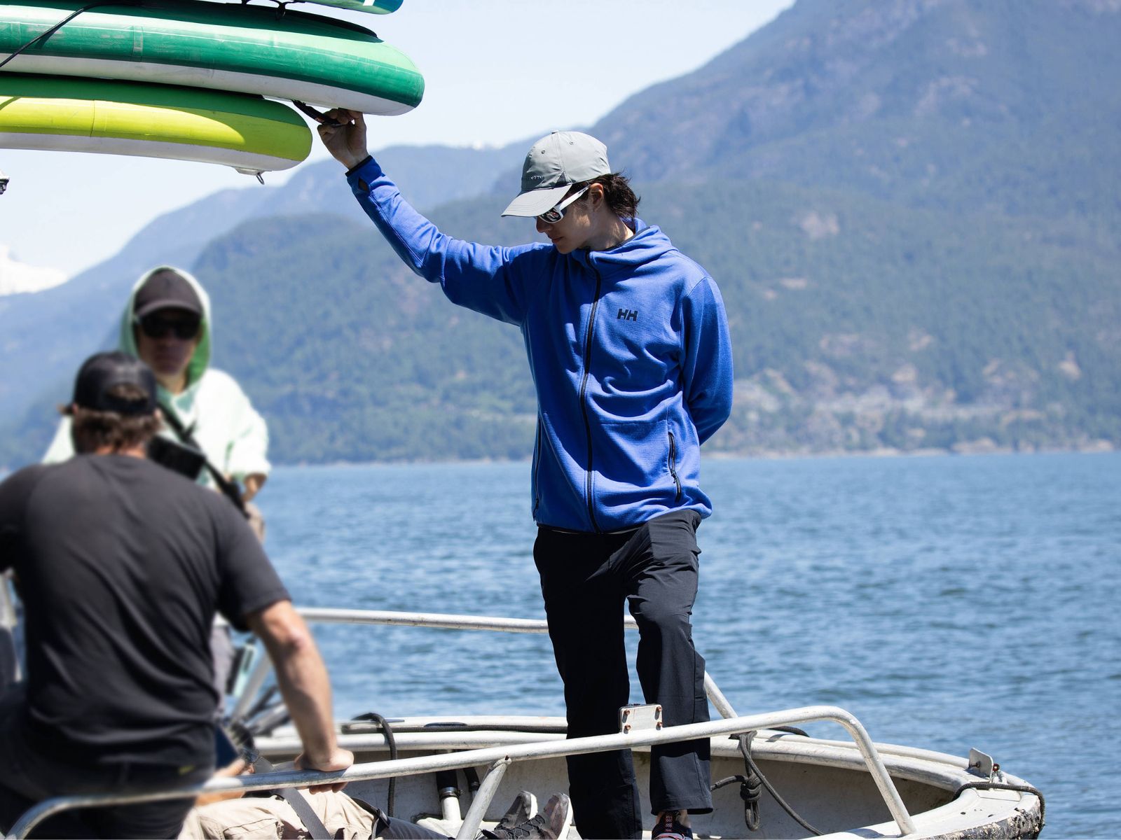 bzvn-vuong-nhat-bac-sac-pin-thien-nhien-phim-tai-lieu-5